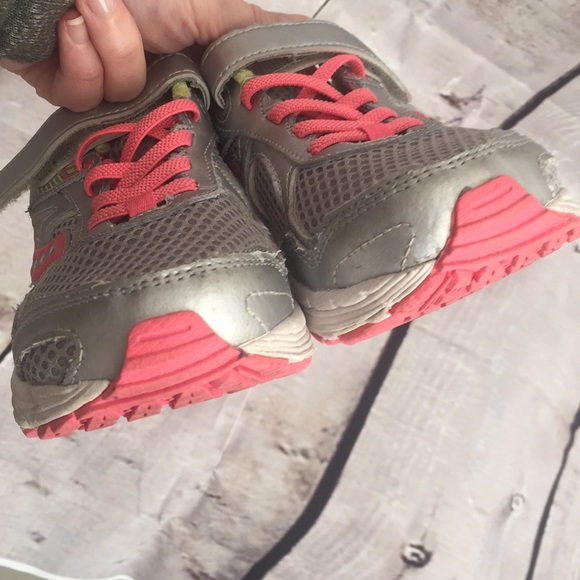 Saucony cohesion 10 sneaker in size 1M - Picture 13 of 15